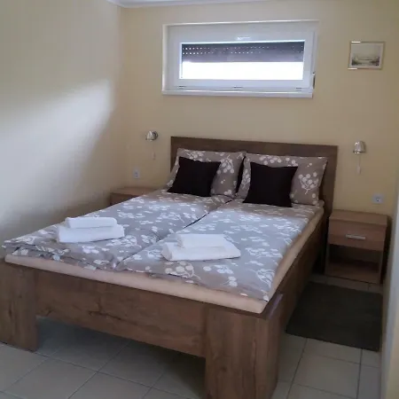 Lägenhet Apartman Maestro *